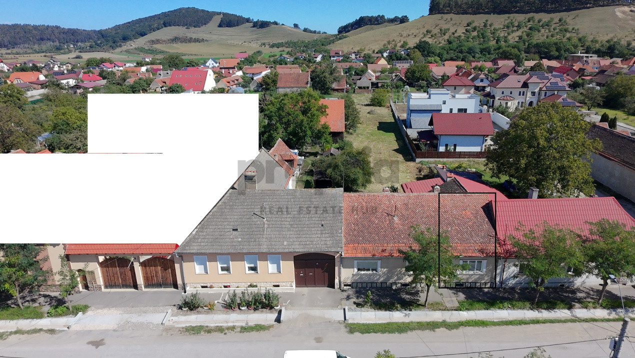 STUDIO LA CASĂ STR. REPUBLICIII SÂNPETRU + ANEXE | ZONA CENTRALĂ 