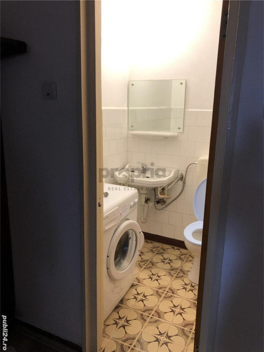 Apartament de închiriat – 3 camere | 2 băi | Bisericii Romane