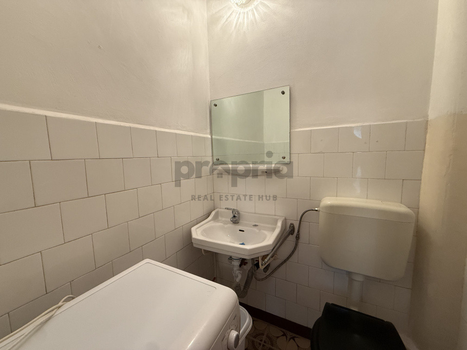 Apartament de închiriat – 3 camere | 2 băi | Bisericii Romane