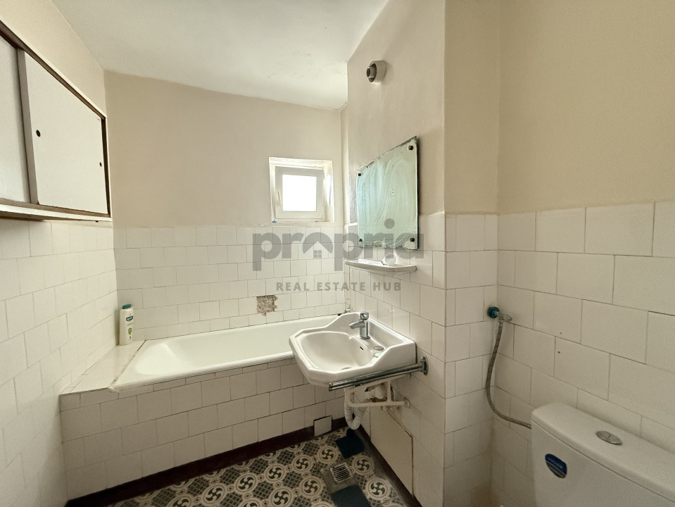Apartament de închiriat – 3 camere | 2 băi | Bisericii Romane