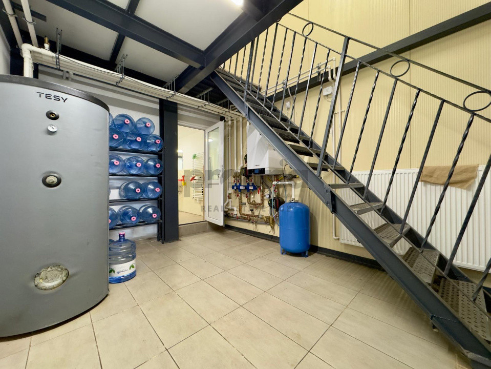 Hală industrială cu anexă birouri de închiriat – Fundătura Hărmanului