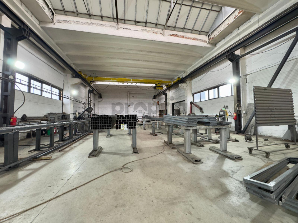 Hală industrială cu anexă birouri de închiriat – Fundătura Hărmanului