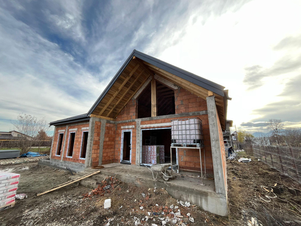 Casă cu teren generos, la marginea Rezervației Lempes