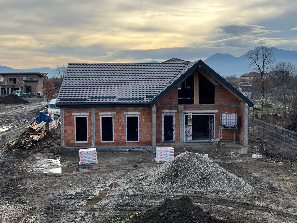 Casă cu teren generos, la marginea Rezervației Lempes