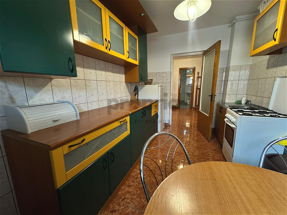 Apartament 2 camere decomandat lângă Opera Brașov • 2 balcoane • parcare & beci