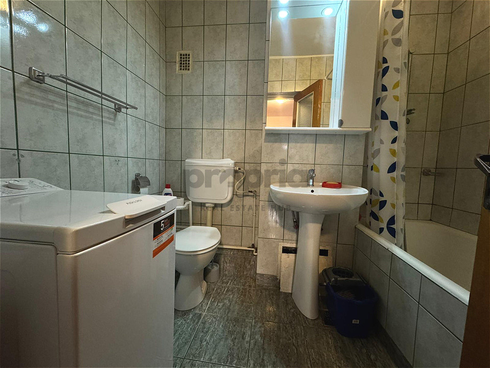 Apartament 2 camere decomandat lângă Opera Brașov • 2 balcoane • parcare & beci