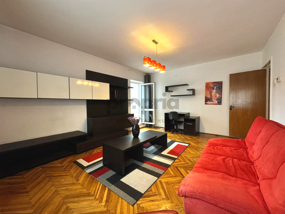 Apartament 2 camere decomandat lângă Opera Brașov • 2 balcoane • parcare & beci