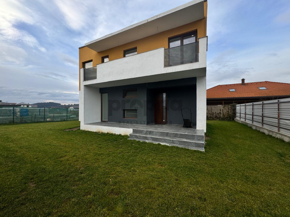 🏡 Casă de vânzare | 5 camere • 3 băi • 415 mp teren | Hărman
