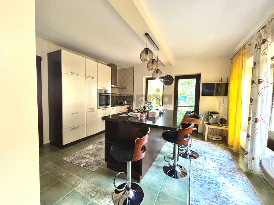 🏡 Casă spațioasă cu teren 1000 mp | acces dublu | Sânpetru