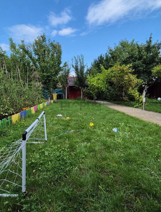 🏡 Casă spațioasă cu teren 1000 mp | acces dublu | Sânpetru