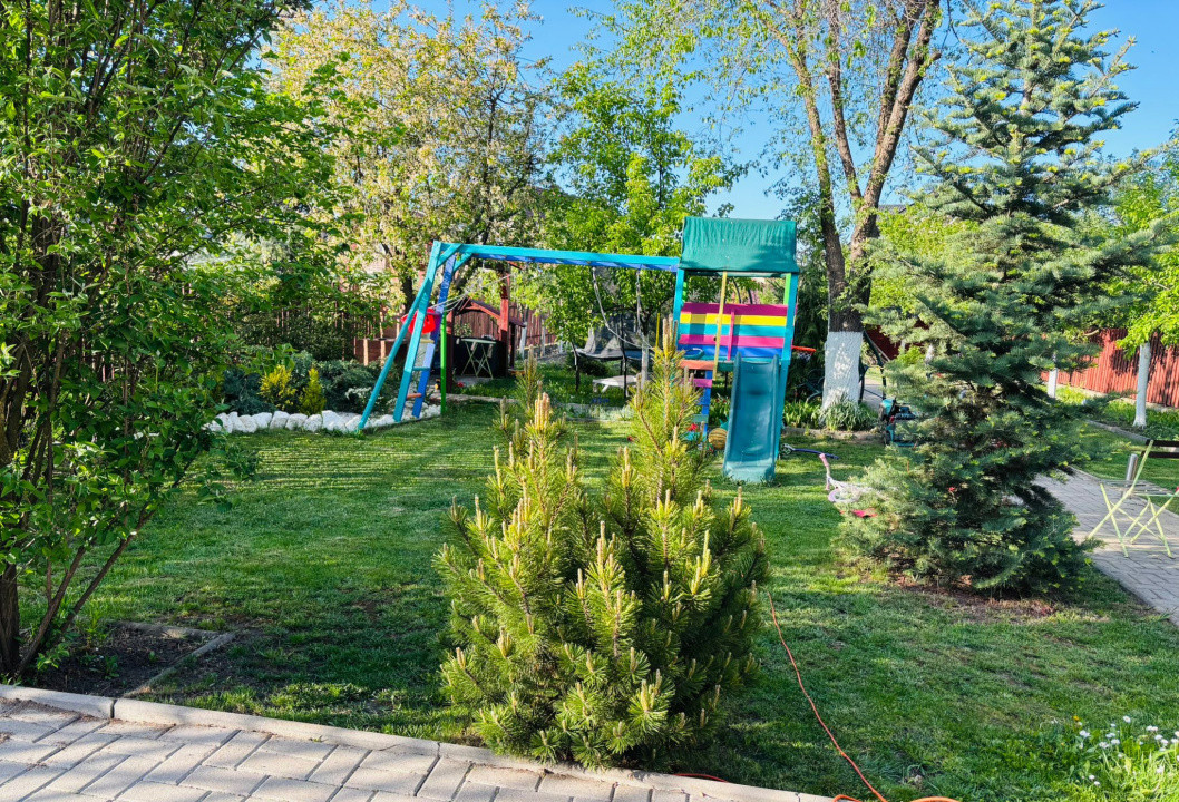 🏡 Casă spațioasă cu teren 1000 mp | acces dublu | Sânpetru