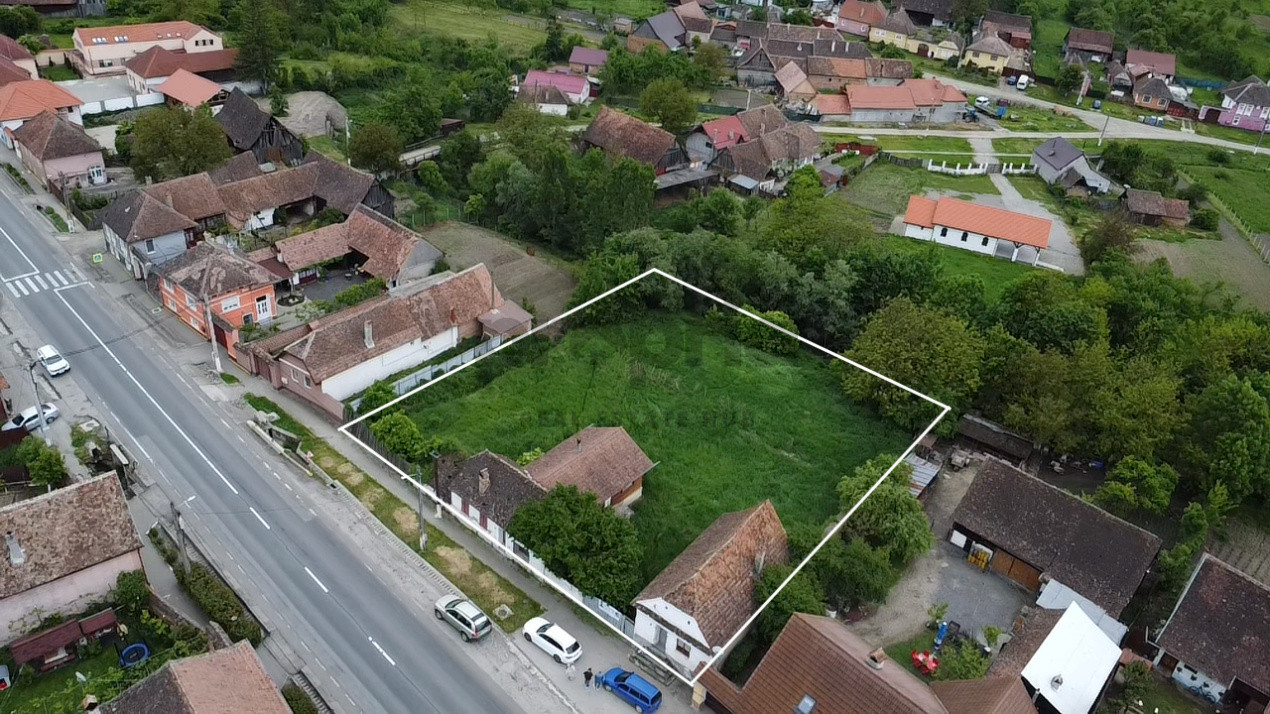 2 CASE + TEREN GENEROS | BUNESTI- LA DOAR 7 KM DE VISCRI - PATRIMONIU UNESCO