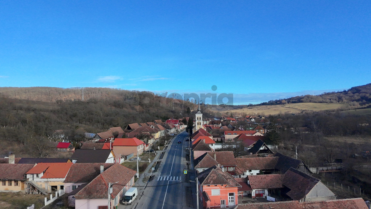 2 CASE + TEREN GENEROS 1885 MP - LA DOAR 7 KM DE VISCRI - PATRIMONIU UNESCO