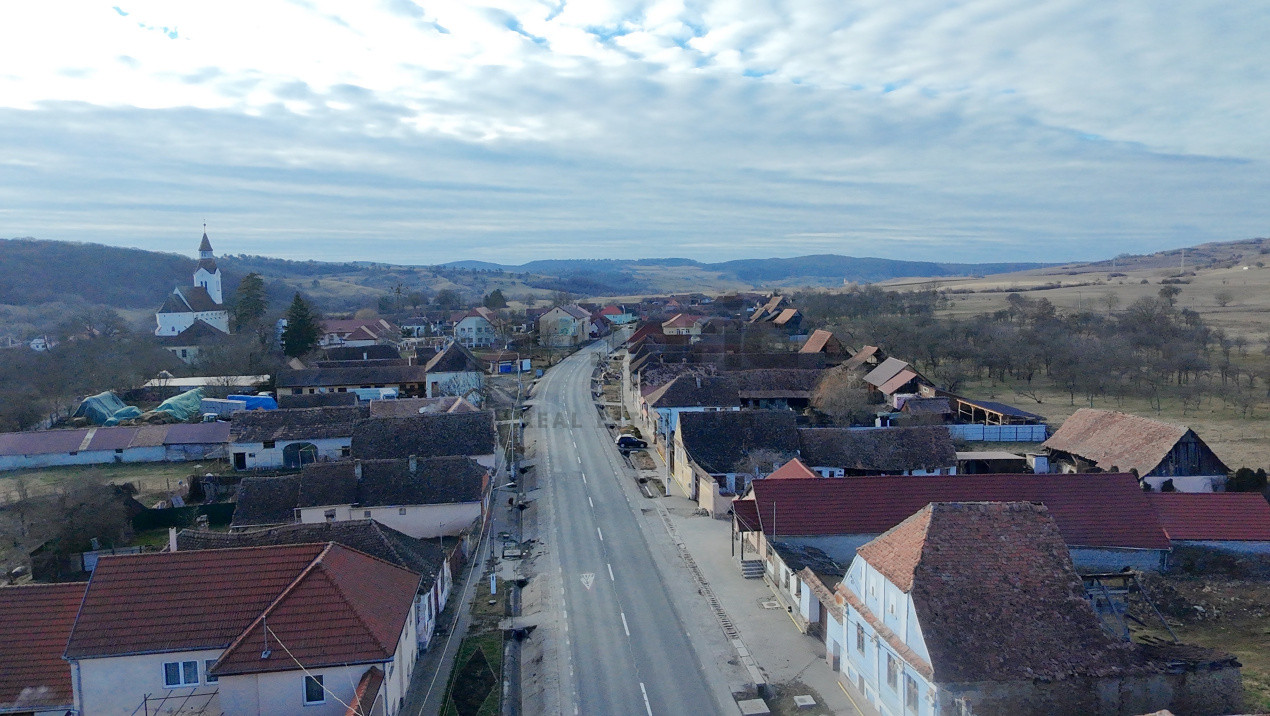 2 CASE + TEREN GENEROS 1885 MP - LA DOAR 7 KM DE VISCRI - PATRIMONIU UNESCO