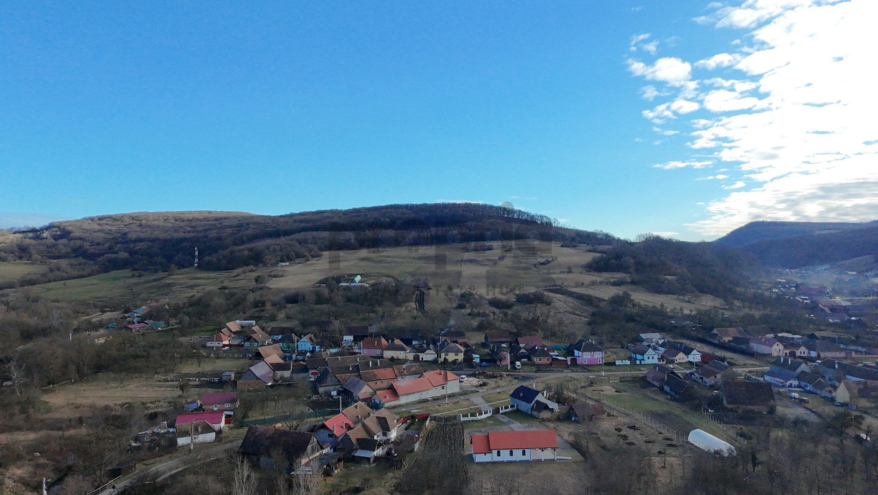 2 CASE + TEREN GENEROS 1885 MP - LA DOAR 7 KM DE VISCRI - PATRIMONIU UNESCO