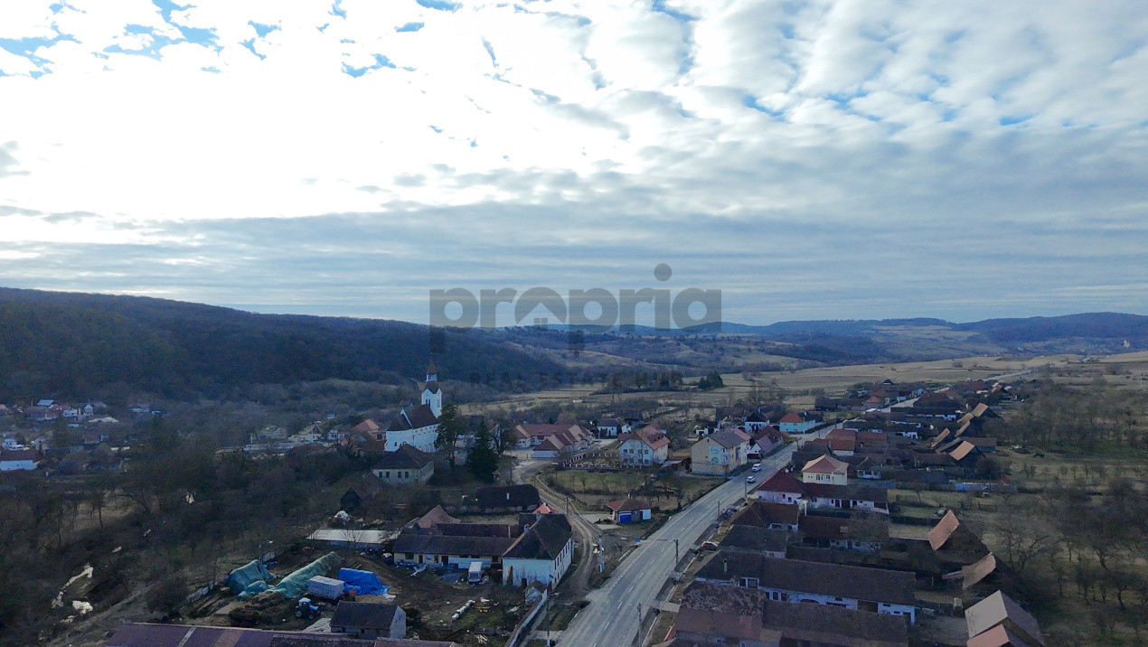 2 CASE + TEREN GENEROS 1885 MP - LA DOAR 7 KM DE VISCRI - PATRIMONIU UNESCO