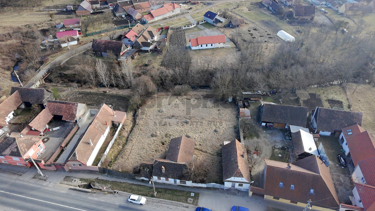 2 CASE + TEREN GENEROS 1885 MP - LA DOAR 7 KM DE VISCRI - PATRIMONIU UNESCO