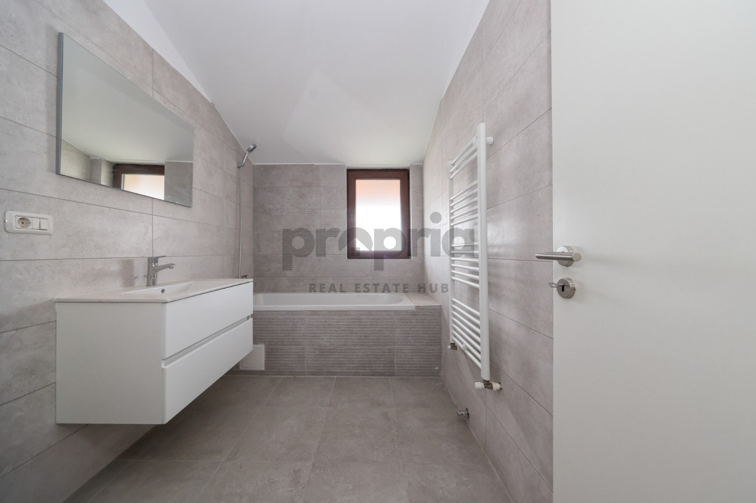 GARSONIERĂ NOUĂ-INTRARE SÂNPETRU - LÂNGĂ STREET MALL + PARCARE