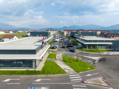 GARSONIERĂ NOUĂ-MOBILATĂ-INTRARE SÂNPETRU - LÂNGĂ SÂNPETRU SHOP PARK+ PARCARE