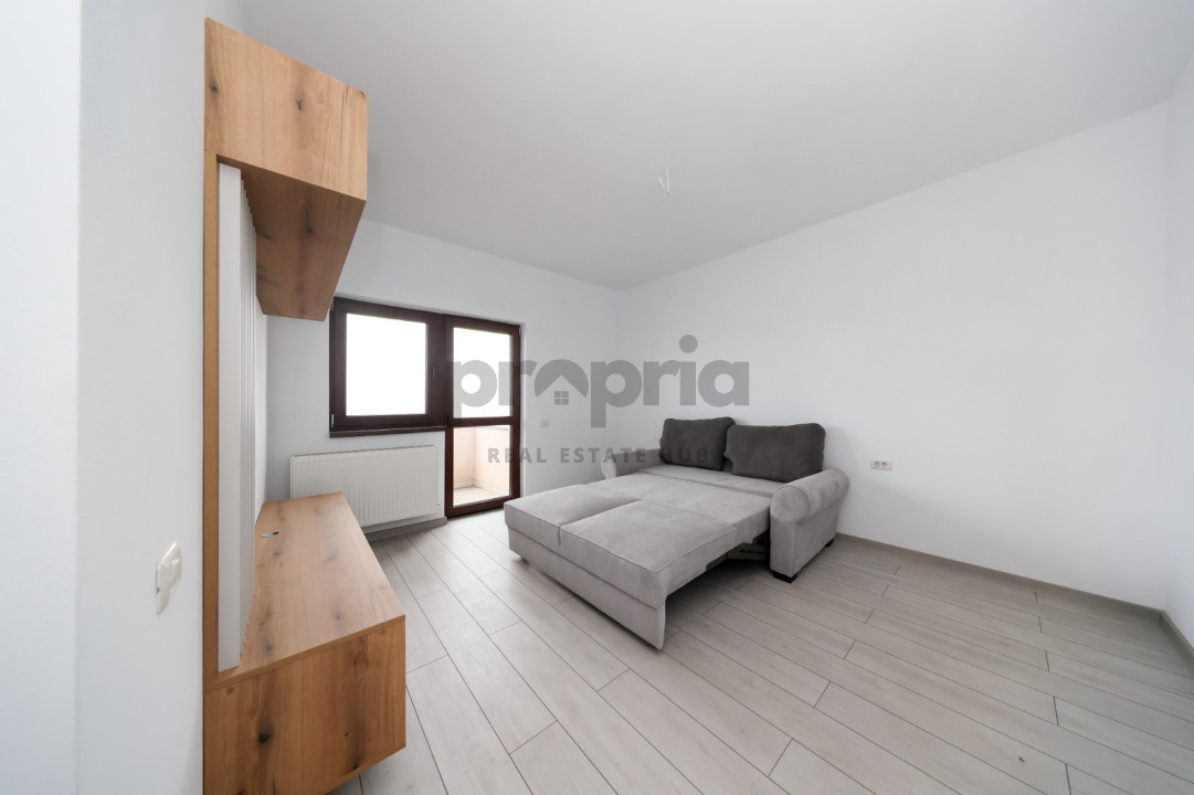 REZERVATĂ - GARSONIERĂ NOUĂ - INTRARE SÂNPETRU - LÂNGĂ STREET MALL + PARCARE