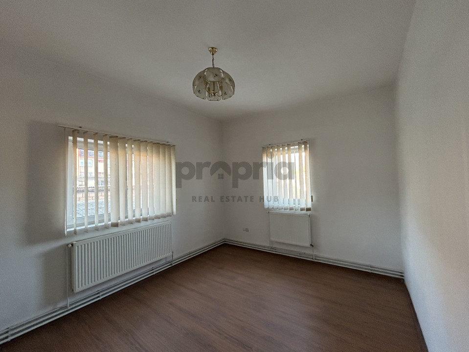 IMOBIL CU MULTIPLE DESTINAȚII - PRETABIL INVESTIȚIE - ORAȘ RUPEA