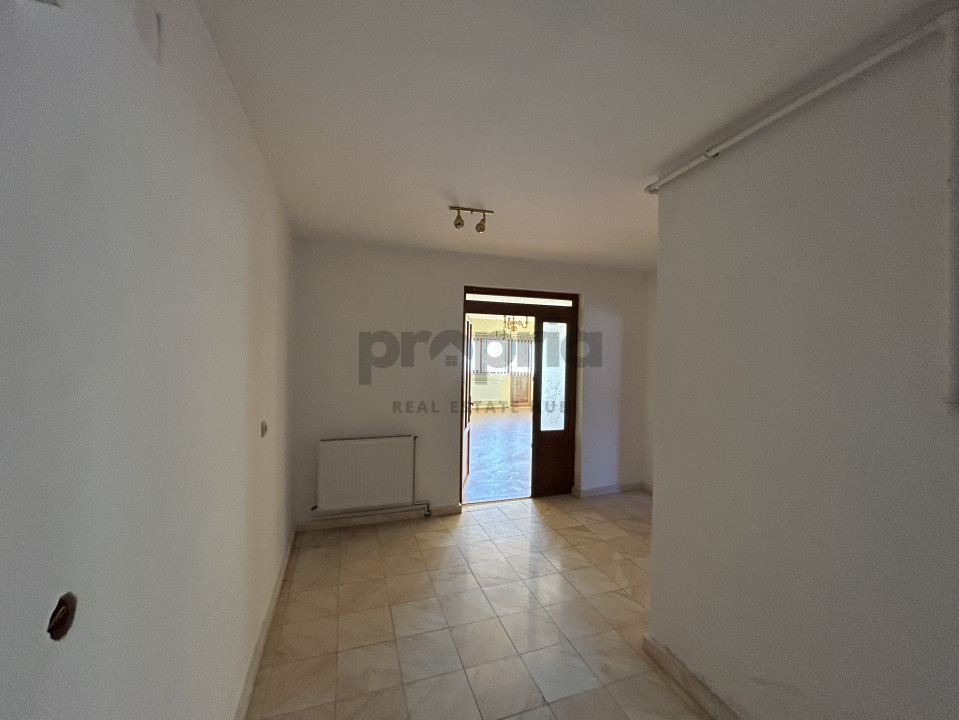 IMOBIL CU MULTIPLE DESTINAȚII - PRETABIL INVESTIȚIE - ORAȘ RUPEA