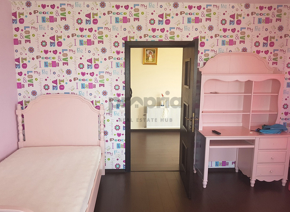 Vilă de lux de vânzare – Cartier Rezidențial Primăverii, Sânpetru