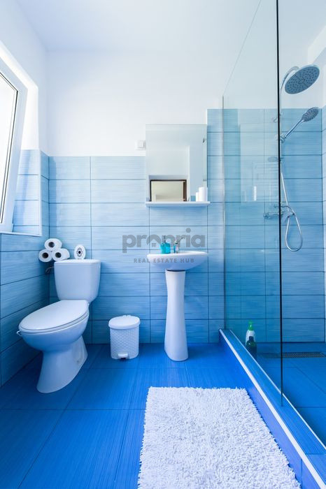 Apartament ultracentral cu intrare separată și curte – lângă Primăria Brașov