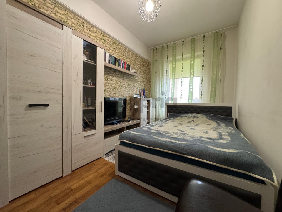 Apartament 2 camere decomandat de vânzare – Str. 9 Mai, Brașov