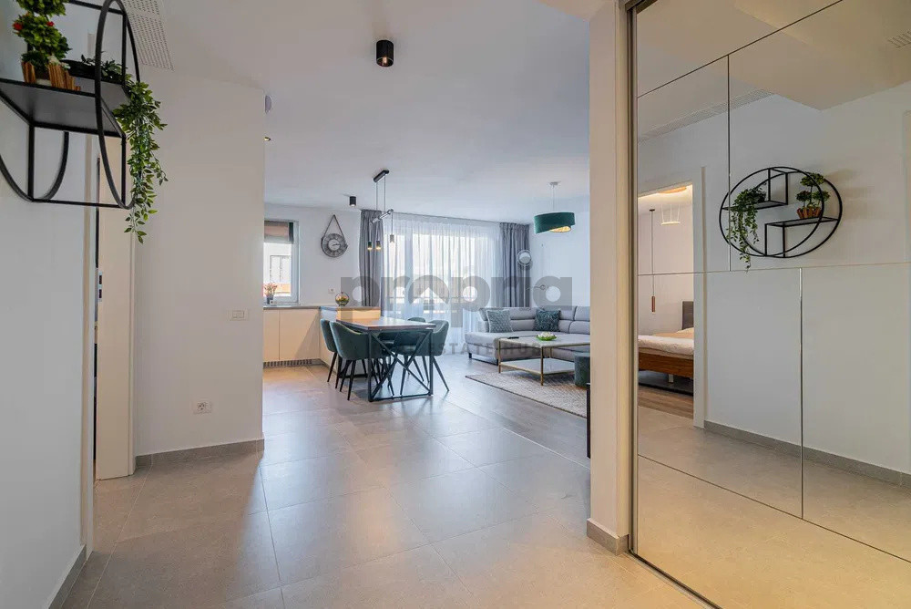 APARTAMENT PREMIUM URBAN CORESI + PARCARE SUBTERANA + BOXĂ