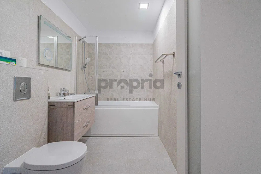 APARTAMENT PREMIUM URBAN CORESI + PARCARE SUBTERANA + BOXĂ