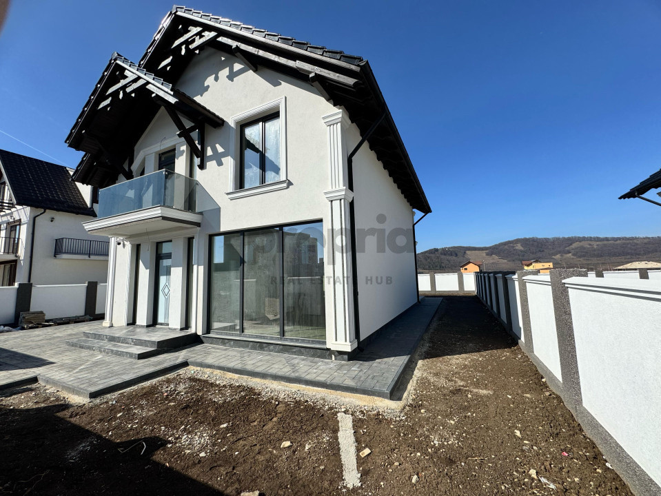 Casa 4 camere, 500 mp curte 