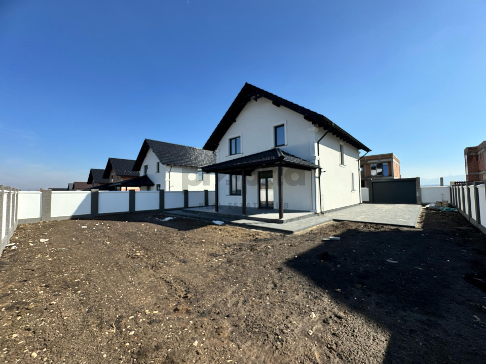 Casa 4 camere, 500 mp curte 