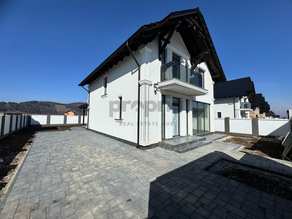 Casa 4 camere, 500 mp curte 