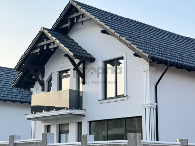 Casa 4 camere, 500 mp curte 