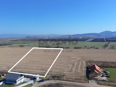 TEREN CU POTENȚIAL -LOCALIZAT LA INTERSECȚIA DRUMUL CU PLOPI -CASTELULUI -CRANGU