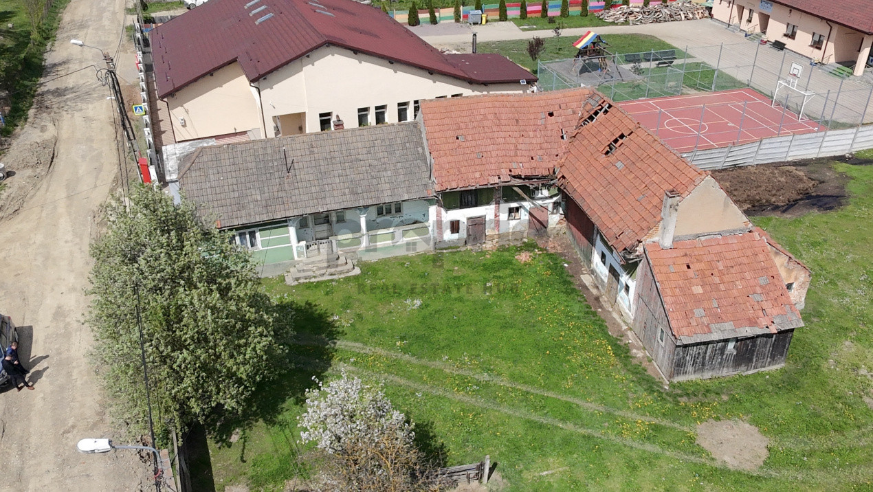 CASĂ PITOREASCĂ ÎN ACRIȘ - VAMA BUZĂULUI