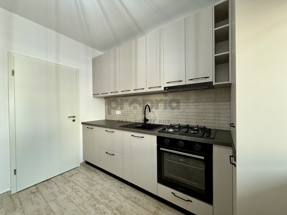 APARTAMENT 2 CAMERE + GRĂDINĂ PRIVATĂ - LANGĂ STREET MALL SÂNPETRU LA INTRARE