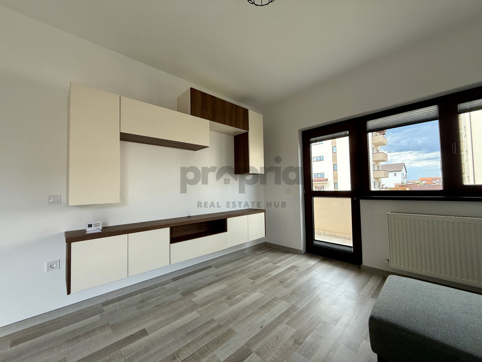 APARTAMENT 2 CAMERE + GRĂDINĂ PRIVATĂ - LANGĂ STREET MALL SÂNPETRU LA INTRARE