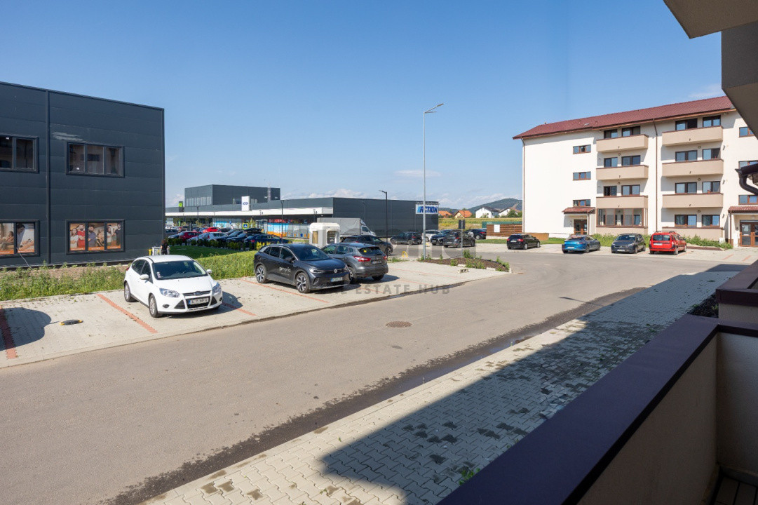 BIROU INDIVIDUAL IN SPATIU OPEN SPACE DE LUCRU