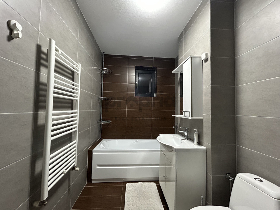 APARTAMENT 3 CAMERE OPEN SPACE