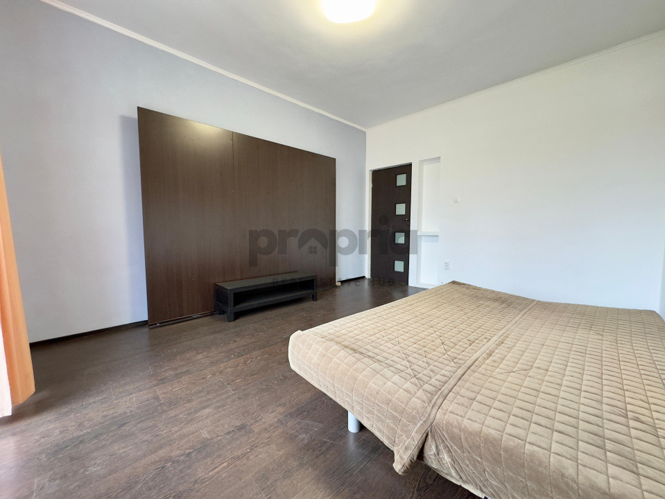 Apartament 2 camere de vânzare – Brașov, Centru Civic, Str. 9 Mai