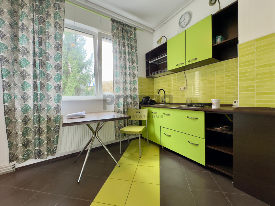 Apartament 2 camere de vânzare – Brașov, Centru Civic, Str. 9 Mai