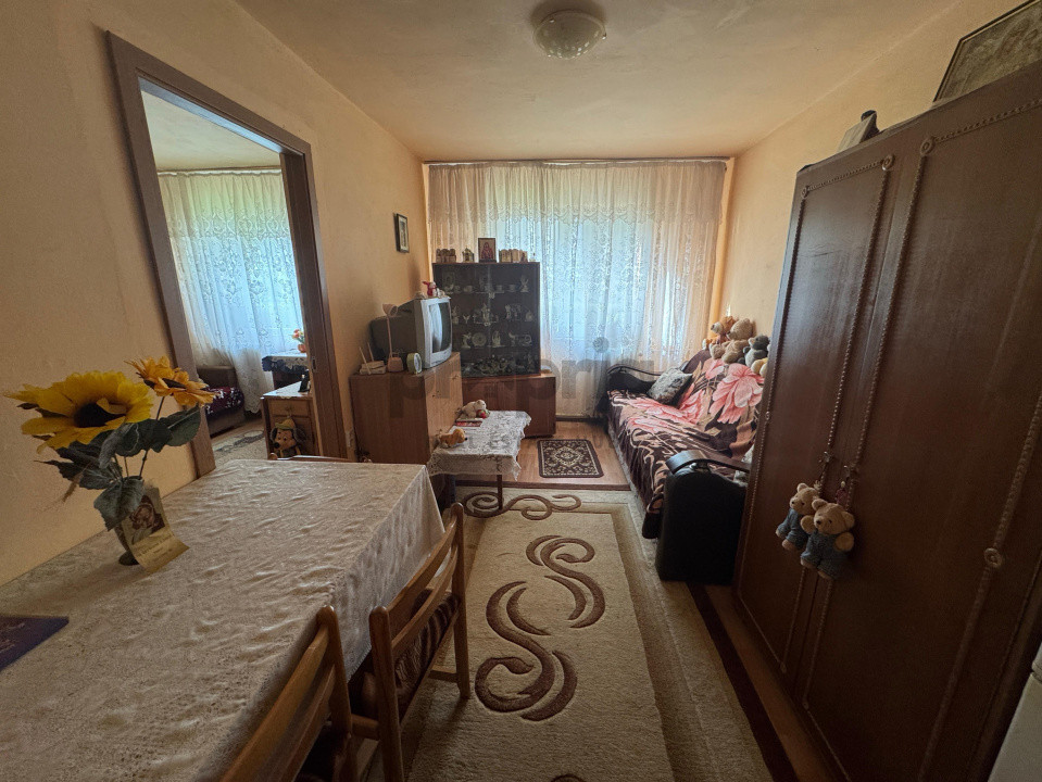 Apartament 2 camere de vânzare – Brașov, Cartierul Florilor