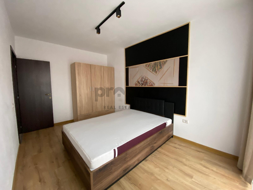Apartament 3 camere complet mobilat – cu 3 terase și contract închiriere 