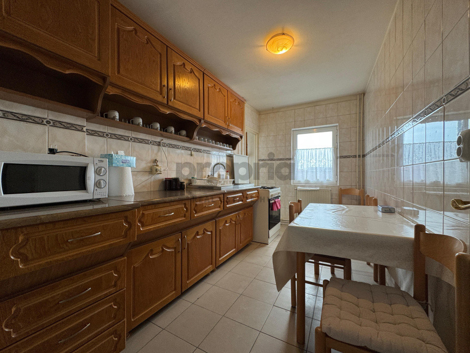De închiriat | 2 camere decomandat | Răcădău | Zonă liniștită