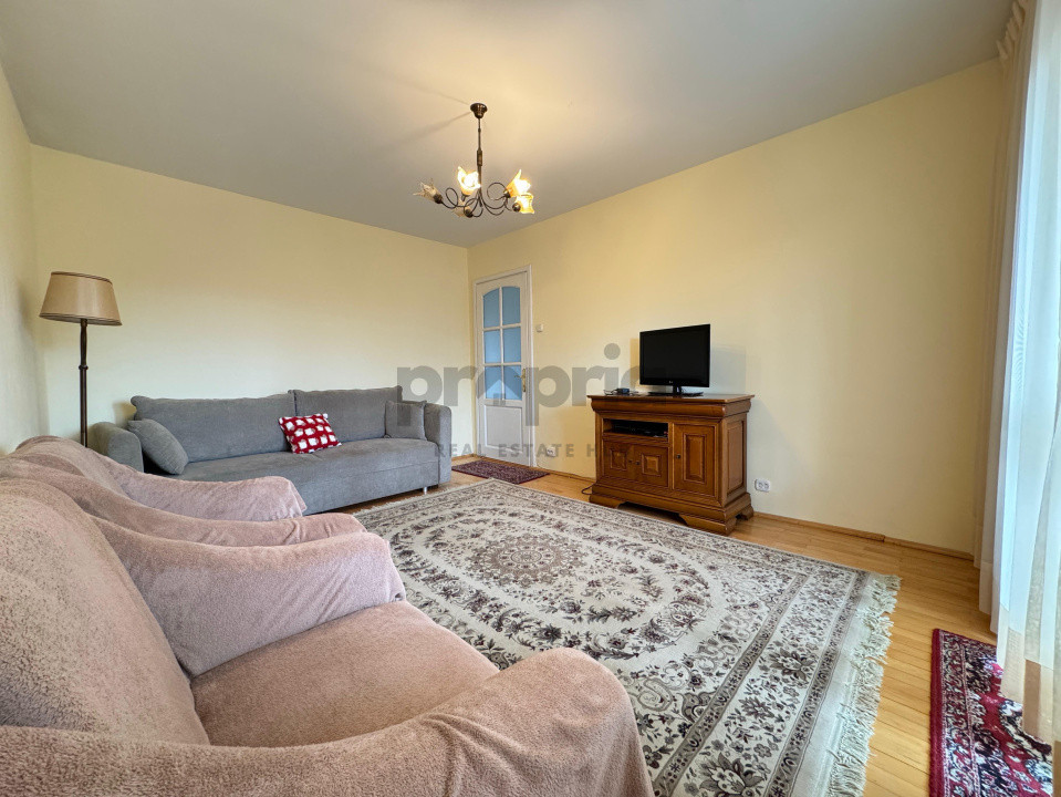 De închiriat | 2 camere decomandat | Răcădău | Zonă liniștită