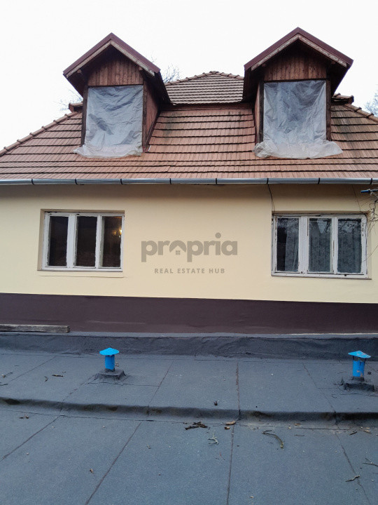 DE VÂNZARE | Casă cu potențial turistic – str. Margaretelor, Mediaș