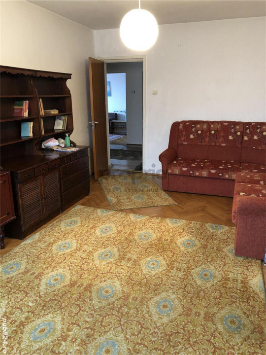 Apartament 3 camere decomandat– Str. Bisericii Române, lângă Operă
