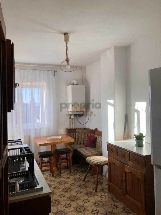 Apartament 3 camere decomandat– Str. Bisericii Române, lângă Operă